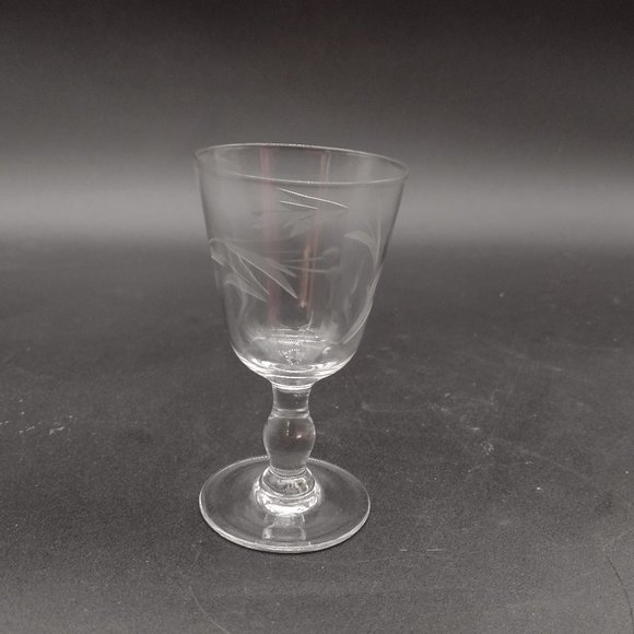 6 Etched Crystal Liqueur Glasses - Picture 8 of 11